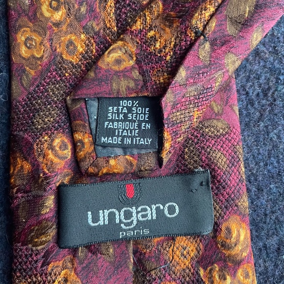 Ungaro 100% silk Tie - Picture 5 of 5